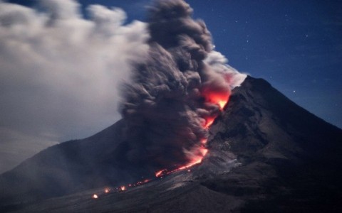 Вулканы перед извержением вздрагивают